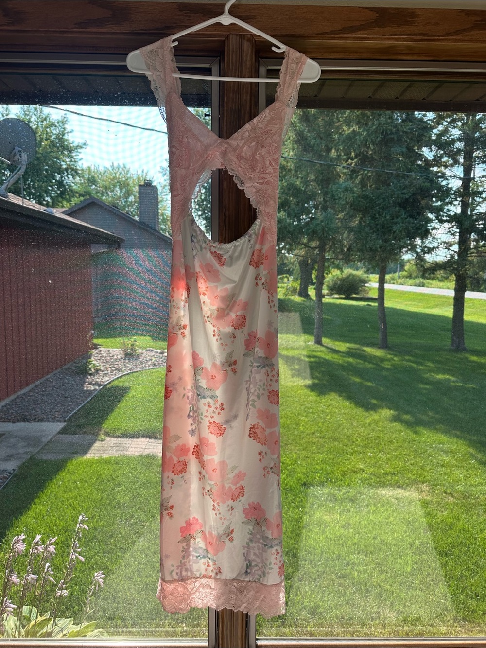 NEW PINK FLORAL LACE DRESS